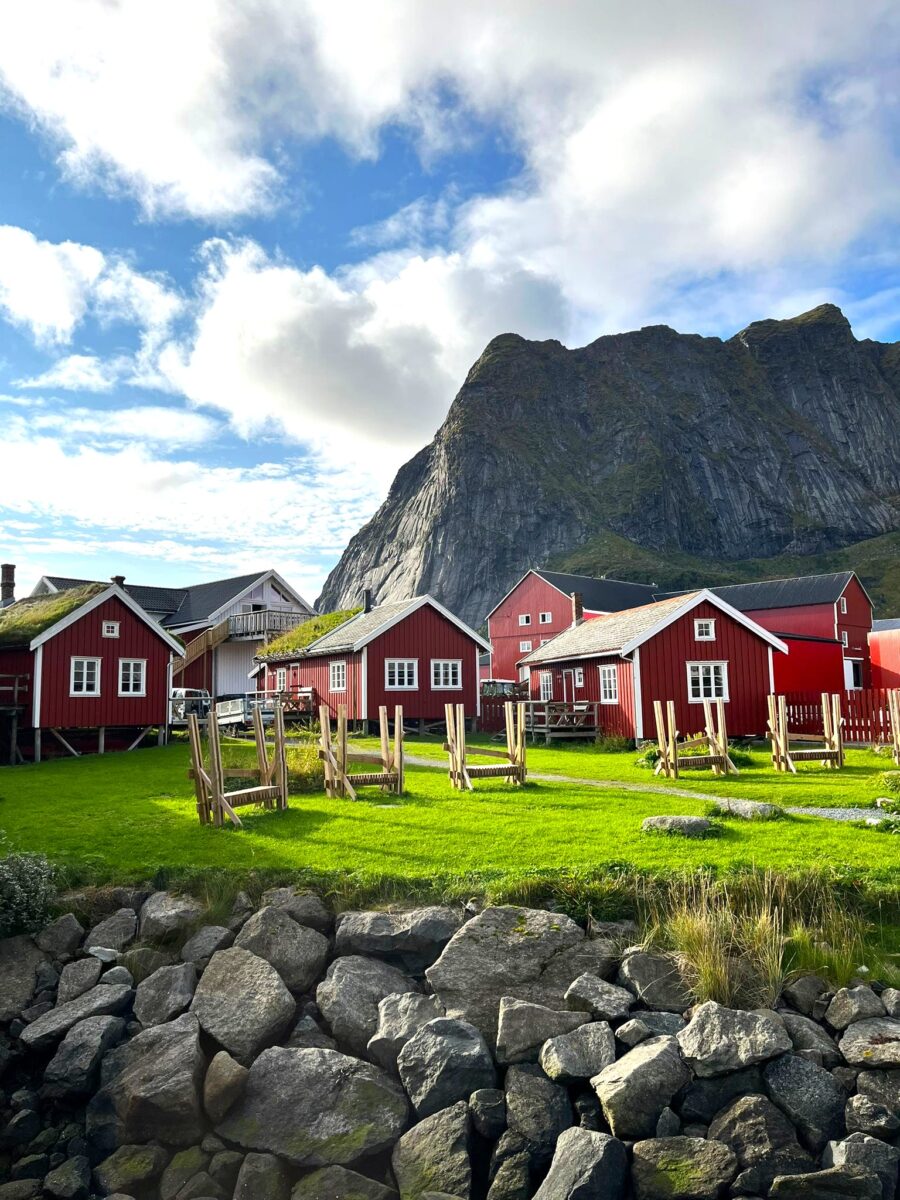Mała architektura na Lofotach w Norwegii